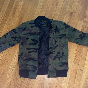 Billabong coat lightly used, fits smaller